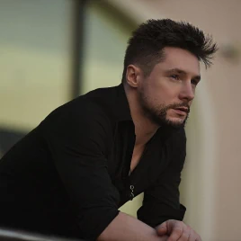 Артур Шустовский